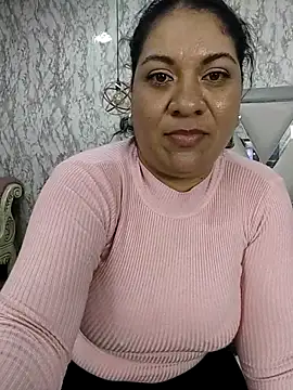MiaPeach_ webcam