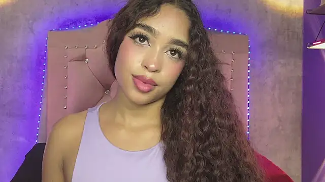 camilaflirt - CamilaFlirt's free webcam - UK Sex Cams