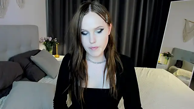 Model: EffieMinki