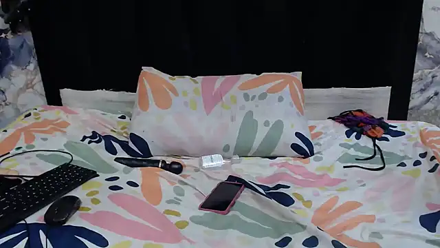 SexyBaddieXXX webcam