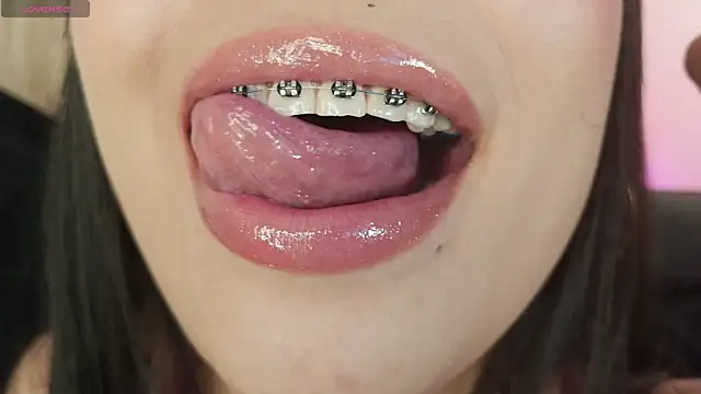 mia_roux1 webcam