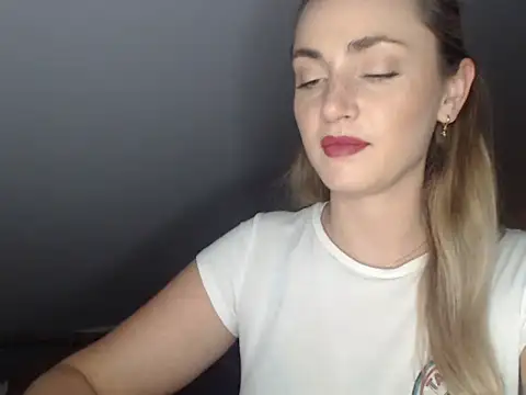 ScarlettSensitive webcam