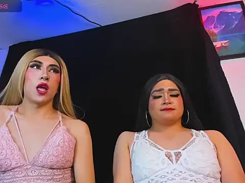 naughty_trans_dolls webcam