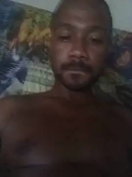 CristianoRogerr live cam on StripChat