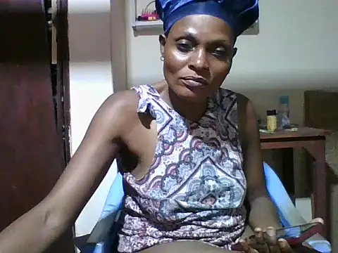 Ebonyqueen4 webcam