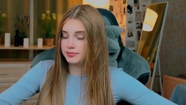 yourbeautyarya webcam