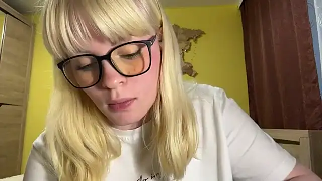 LeslyKelly webcam