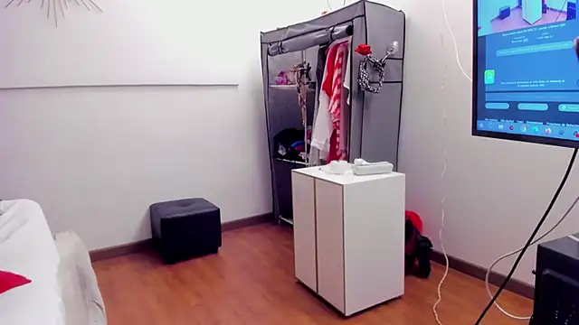 GabyGrey_ webcam