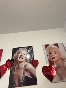 MiaBlonde1 webcam