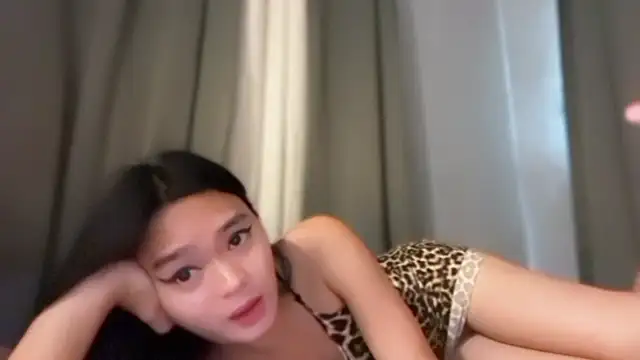 yourlovingperlita69 live cam on StripChat