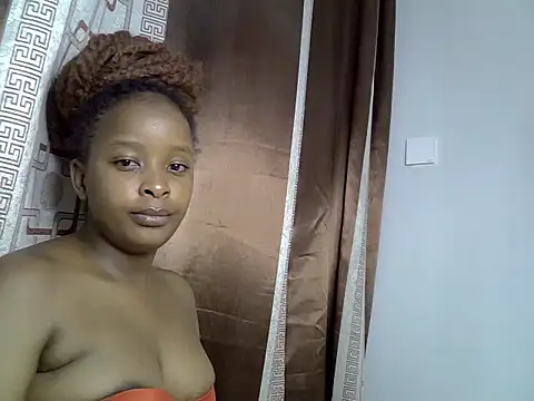 Sexy_Smiley2 live cam on StripChat