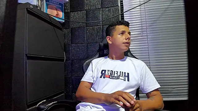 boy_bigcock24cm webcam