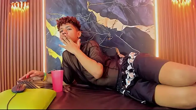 Amers_bigcock webcam