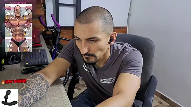 Marck_Muscle webcam