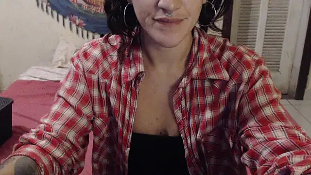 MissRebeka webcam