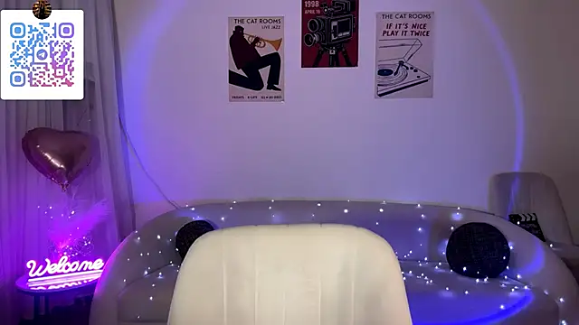 LinaMour webcam