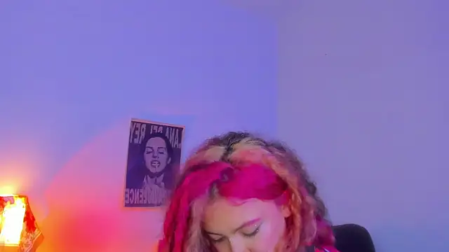 MarieTaylor_ webcam