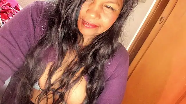 ebonycamelia webcam
