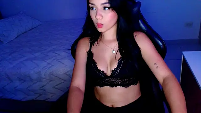 tana_luux webcam