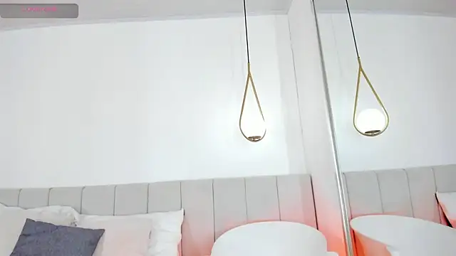 SensuallJenn webcam