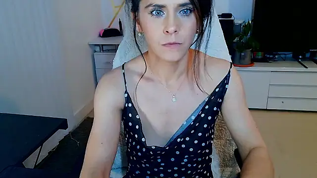 khalessi13 webcam