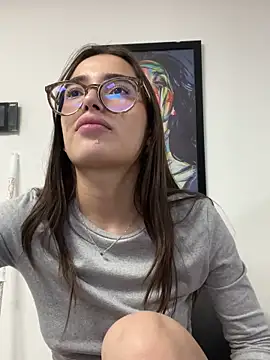 sweet_milaa1 - Sweet_Milaa1's free webcam - UK Sex Cams