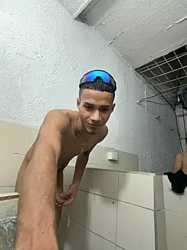 friends_lust_latin webcam