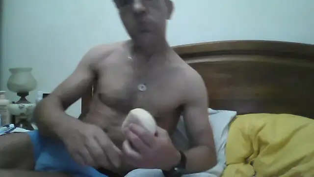 Rochinha73 live cam on StripChat