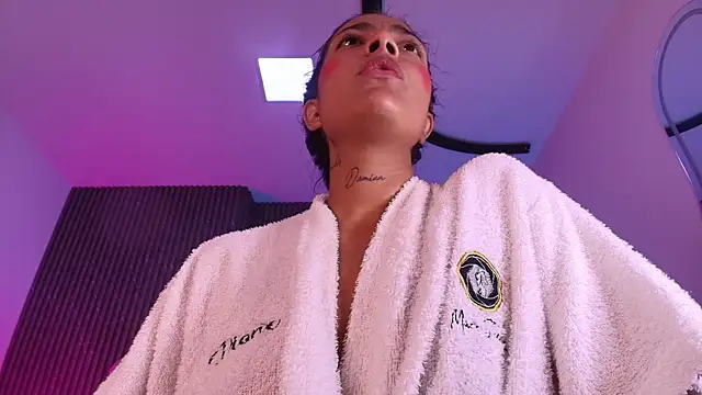 hot_dione webcam