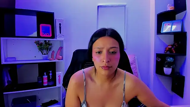 Sarah_Hornny webcam