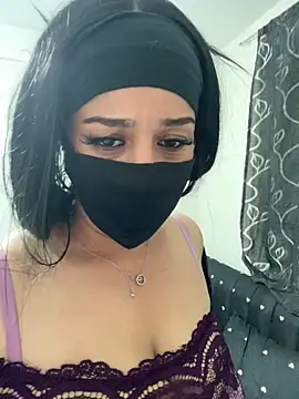 mari_layali webcam