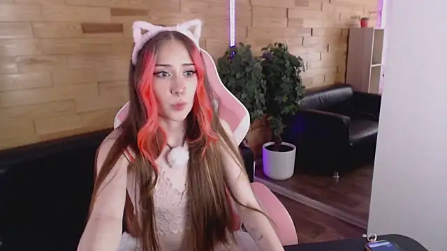 SashaMeow webcam