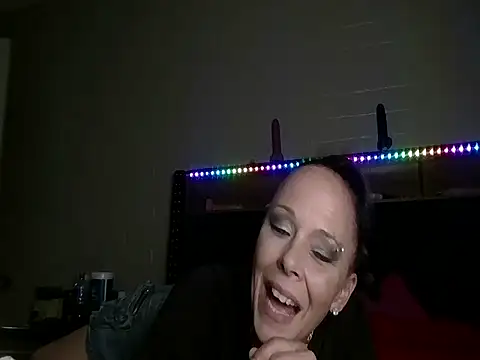 QUEEN_OF_MEN webcam