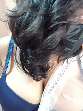 Lovely-Lina7 webcam