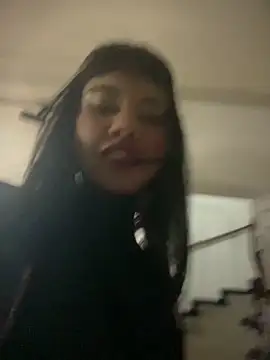 AntonellaCooper_Pink webcam