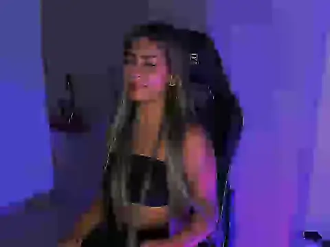 CamillaHot19 webcam