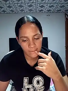 cieloo_777 webcam