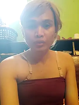 QueenSoreal webcam