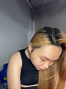 Almira6868 webcam