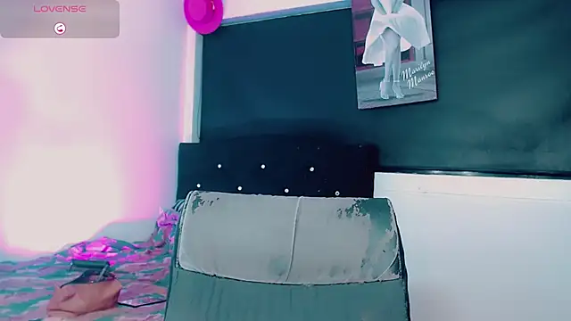 Kendall_hornyy webcam