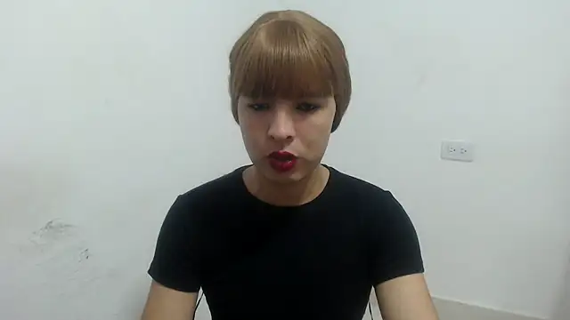 estefania224 webcam