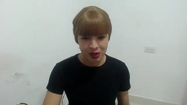 estefania224 webcam