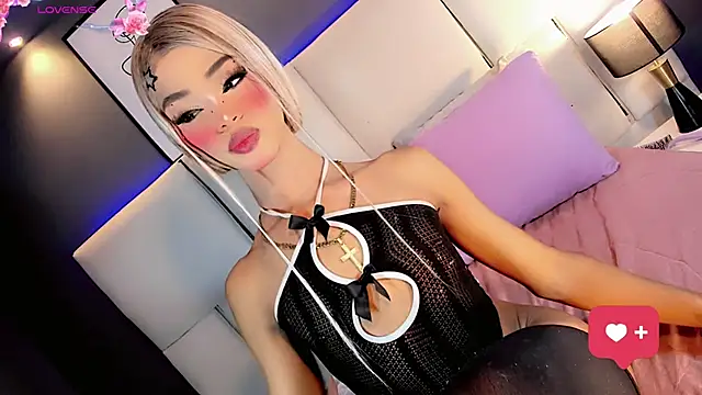 Kornylovee webcam