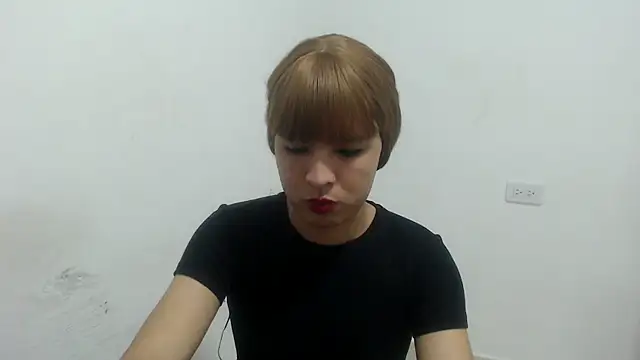estefania224 webcam