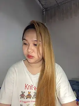 Almira6868 webcam