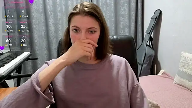 CutieAnny live cam on StripChat