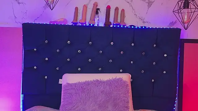Dakotaa_Johnson webcam