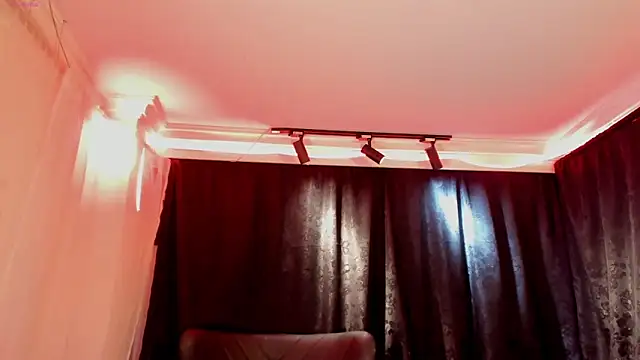 MiaKnox webcam