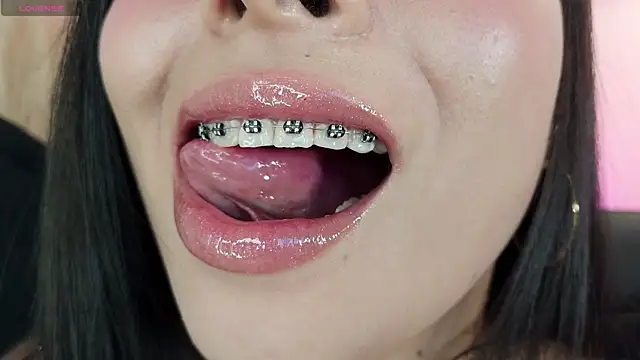 mia_roux1 webcam