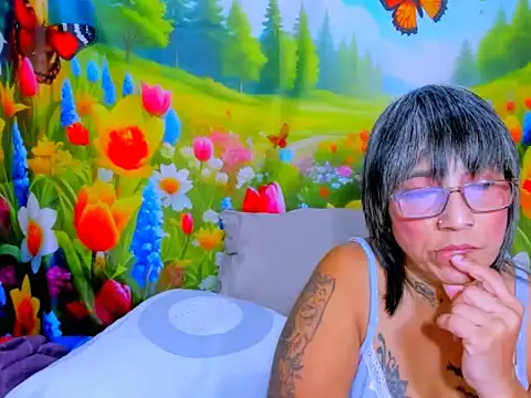 indianroxy webcam